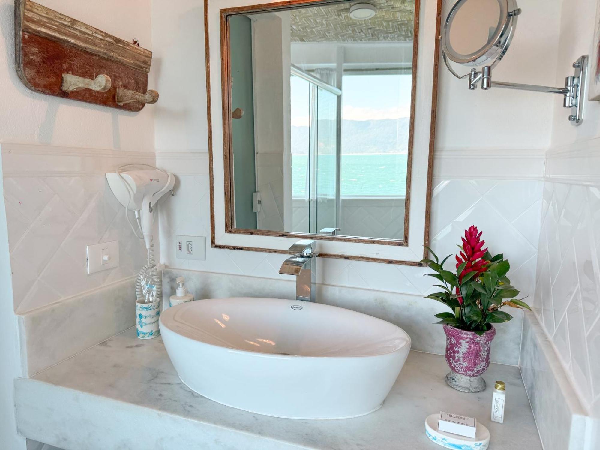 Vilatoro Guest House Илябела Екстериор снимка